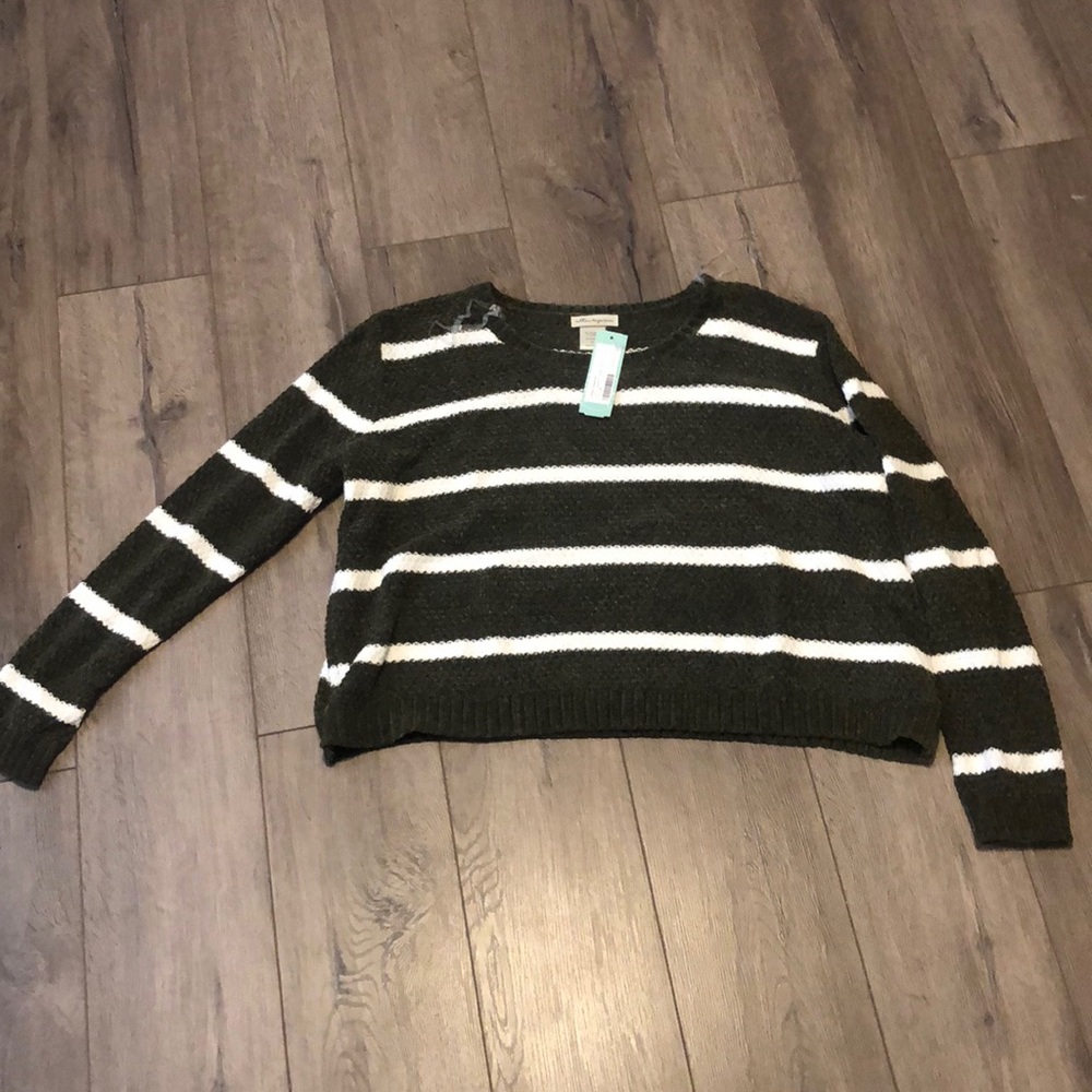 Cropped pullover stripped  sweater